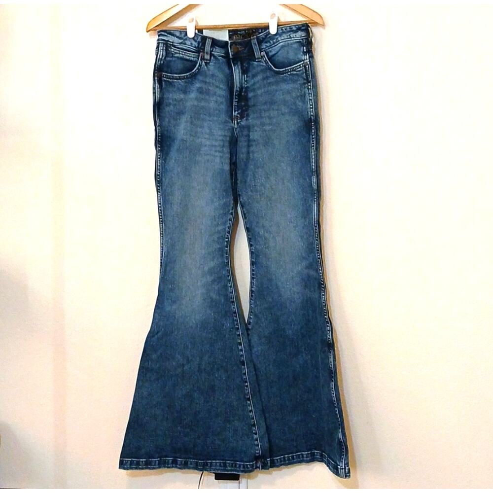 Wrangler retro high rise flare jeans new with tags